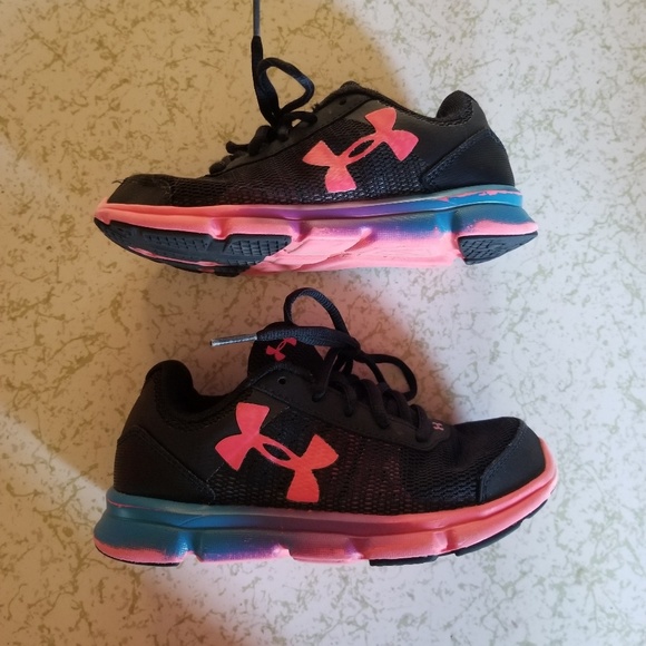 Under Armour Other - Used Girls Under Amour Sneakers